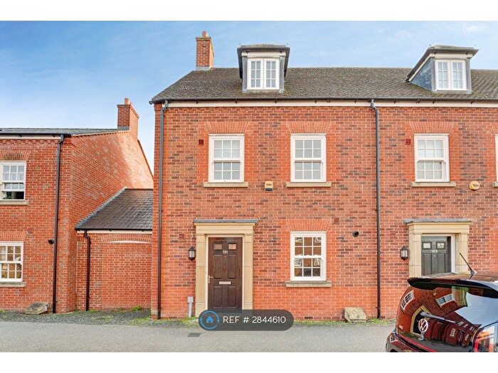 4 Bedroom End Terrace House To Rent In Greenkeepers Road, Bedford, MK40