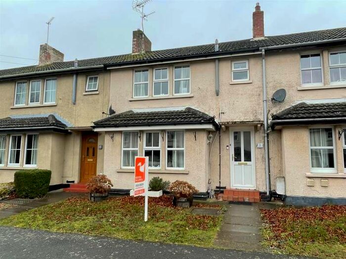 2 Bedroom Terraced House For Sale In Flowerdown Avenue, Cranwell, NG34