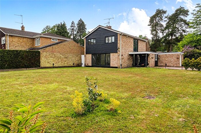 4 Bedroom Detached House For Sale In Arden Close, Bracknell, Berkshire, RG12