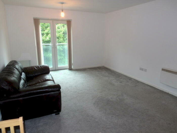 1 Bedroom Apartment To Rent In Hollin Bank Court, BB2