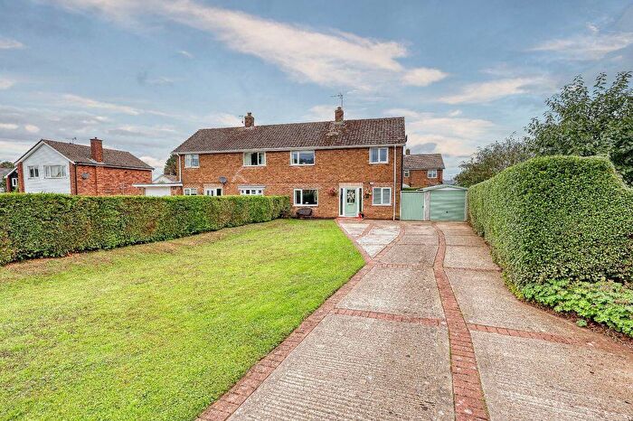 4 Bedroom Semi-Detached House For Sale In St. Andrews Drive, Burton Upon Stather, DN15