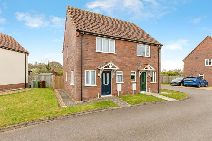 2 Bedroom Semi-Detached House For Sale In Chequers Meadow, Hainford, Norwich, NR10