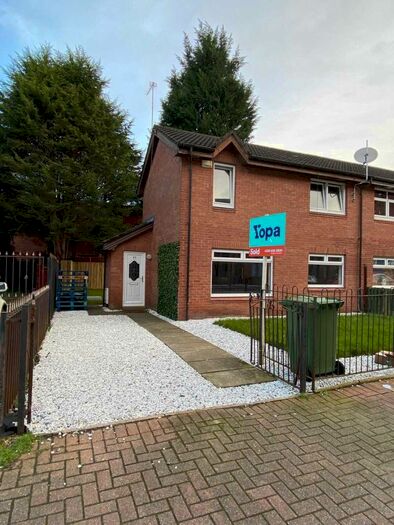 2 Bedroom End Of Terrace House To Rent In Elderpark Street, Glasgow, G51