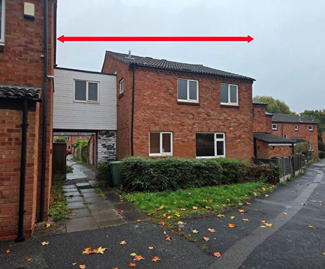 5 Bedroom Terraced House For Sale In Exhall Close, Redditch, Worcestershire, B98