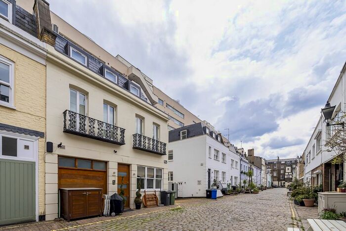 3 Bedroom Mews To Rent In Radnor Mews, London, W2