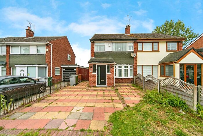 3 Bedroom Semi-Detached House For Sale In Tarporley Close, Prenton, CH43