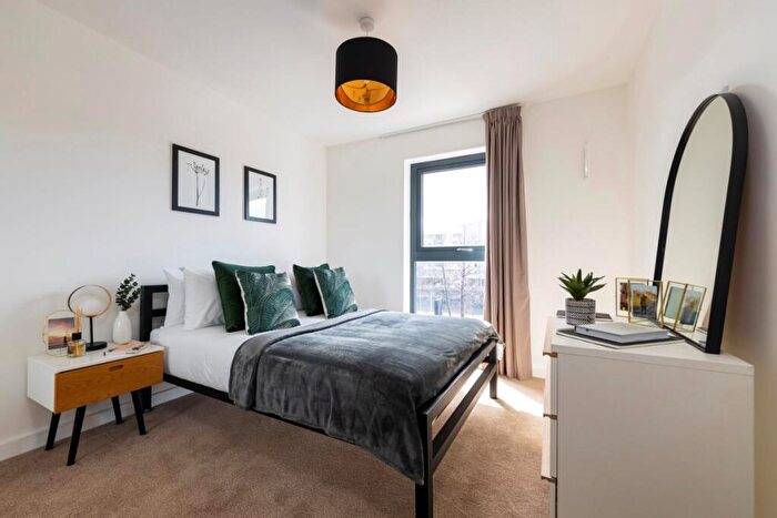 3 Bedroom Flat To Rent In Grayson Street Liverpool, L1