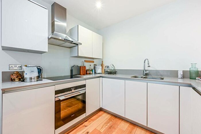 1 Bedroom Flat To Rent In Plender Street, Camden Town, London, NW1