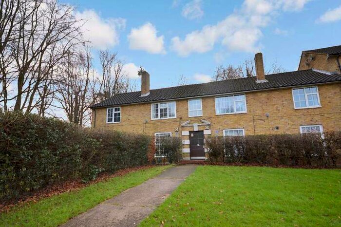 2 Bedroom Flat To Rent In The Firs Welwyn Garden City, AL8