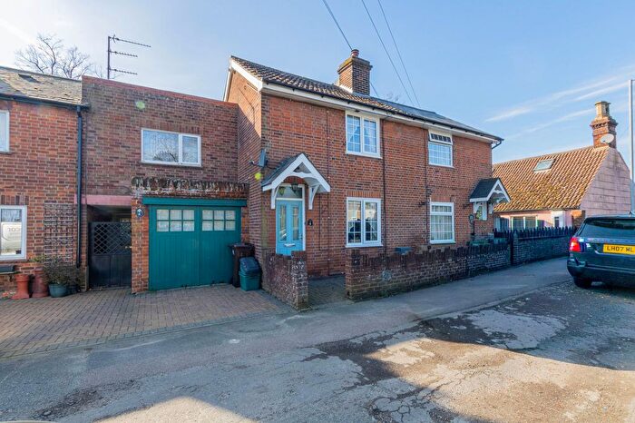 2 Bedroom Terraced House For Sale In Gosbecks Road, Colchester, CO2