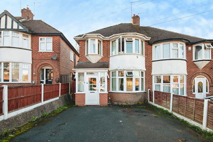 3 Bedroom Semi Detached House For Sale In Gorsy Road, Quinton, Birmingham, B32