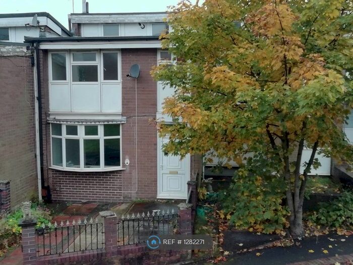 3 Bedroom Terraced House To Rent In Wainwright Walk, Stoke-On-Trent ST1