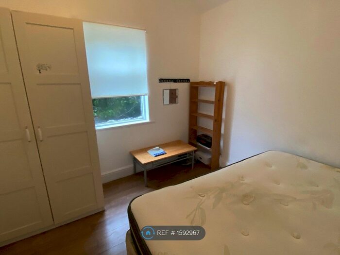 1 Bedroom Flat To Rent In Mackintosh Place, Cardiff, CF24