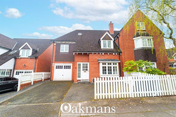 5 Bedroom Semi Detached House For Sale In Middlepark Drive, Birmingham, B31