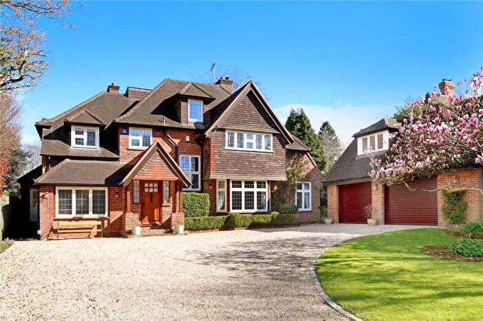 5 Bedroom Detached House For Sale In Westfield Road, Beaconsfield, Buckinghamshire, HP9