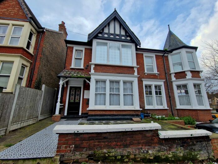 1 Bedroom Flat To Rent In York Road, Southend-On-Sea, SS1