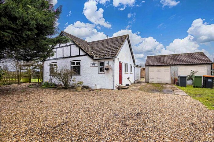 3 Bedroom Detached House For Sale In Station Road, Stanbridge, Central Bedfordshire, LU7