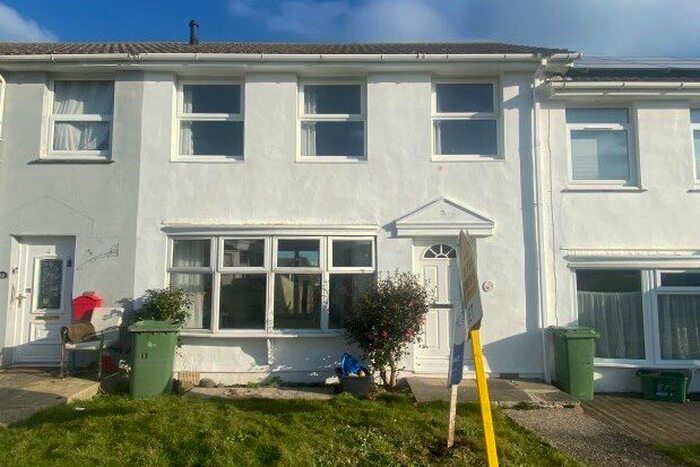 3 Bedroom Property To Rent In St. Johns Walk, St. Ives, TR26