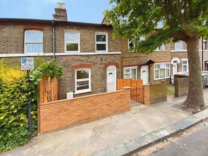 4 Bedroom Terraced House For Sale In Chandos Road, Stratford, London, Greater London, E15