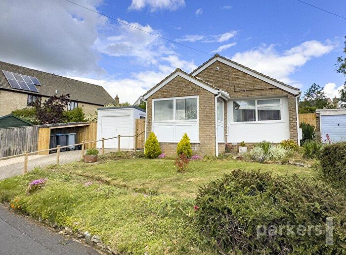 2 Bedroom Bungalow For Sale In Windmill Road, North Leigh, Witney, Oxfordshire, OX29