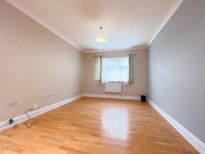 Studio To Rent In Western Parade, Long Lane, Hillingdon, Uxbridge, UB10
