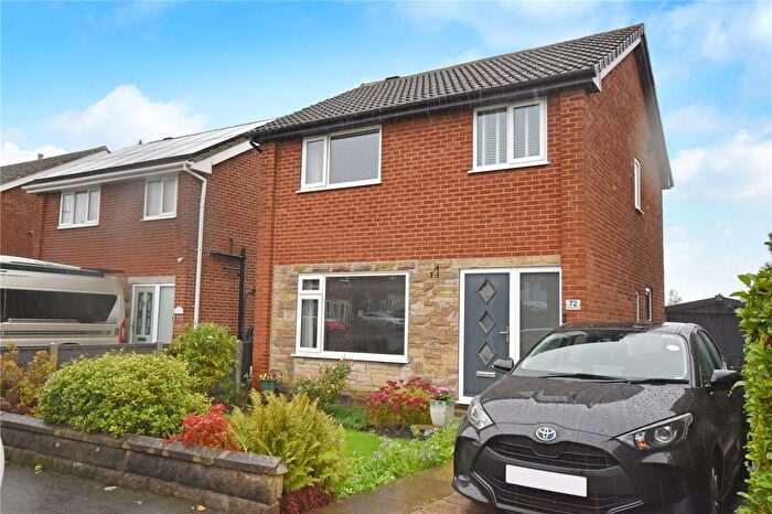 3 Bedroom Detached House For Sale In Lyndon Avenue, Garforth, Leeds, West Yorkshire, LS25