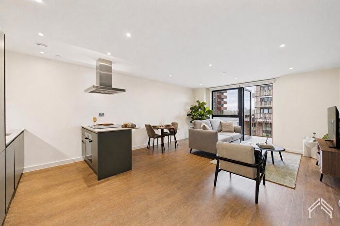 1 Bedroom Flat To Rent In Vanguard Way, London, E17