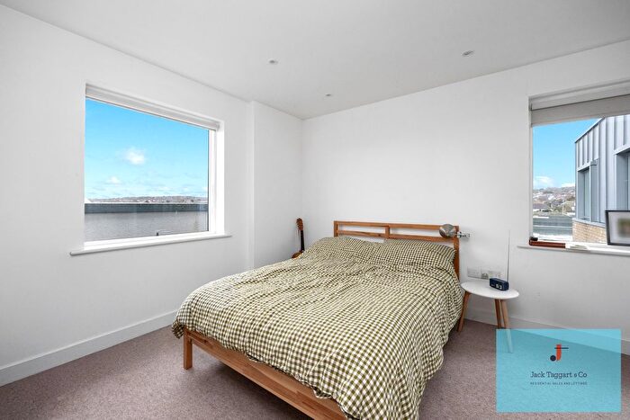 1 Bedroom Flat For Sale In Hove Park Gardens, Hove, BN3
