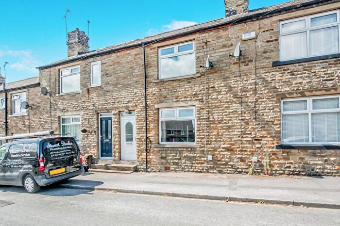 1 Bedroom Terraced House For Sale In Clare Road, Cleckheaton, West Yorkshire, BD19