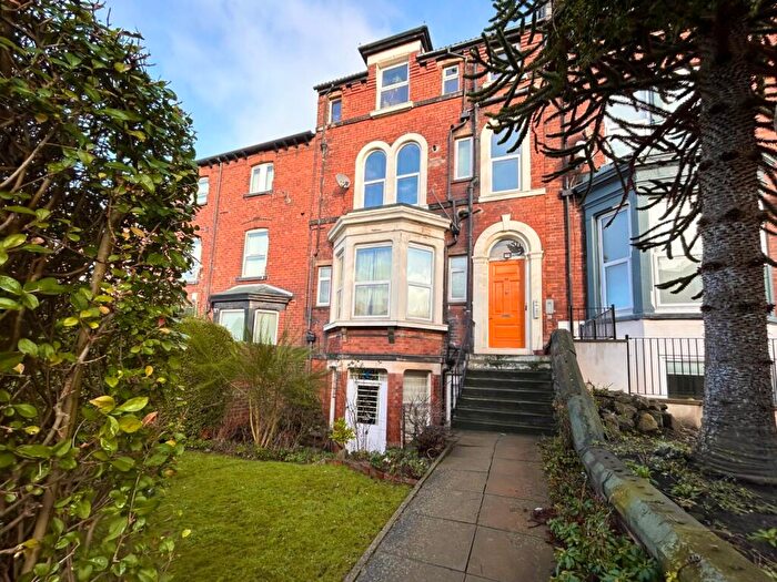 Flat To Rent In Kelso Road, Hyde Park, Leeds, LS2