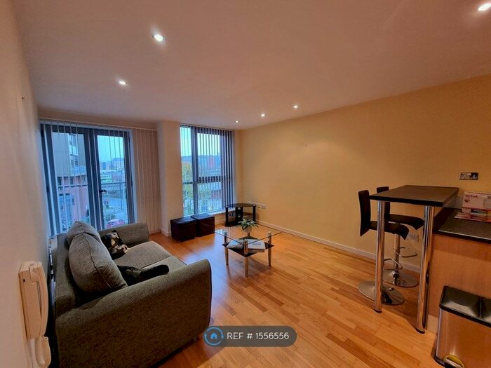 2 Bedroom Flat To Rent In Elba, Leeds, LS12