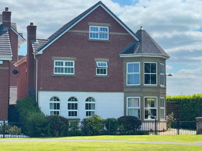 5 Bedroom Detached House To Rent In Victory Boulevard, FY8