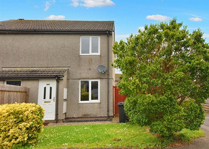 2 Bedroom End Terrace House For Sale In Curnows Road, Hayle, TR27
