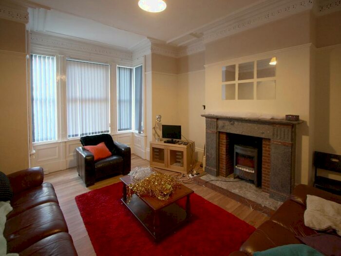 6 Bedroom Terraced House To Rent In Sanderson Road, Newcastle Upon Tyne, NE2