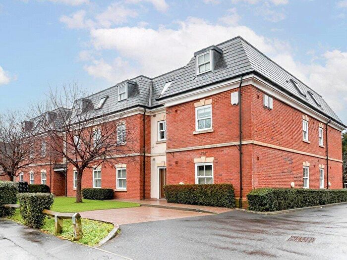 2 Bedroom Apartment For Sale In September Court, Craven Road, Newbury, Berkshire, RG14