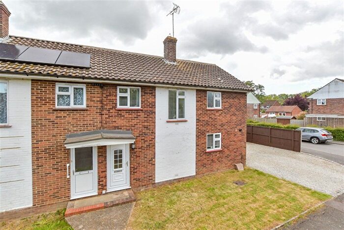 3 Bedroom Semi Detached House For Sale In Greenside, High Halden, Ashford, Kent, TN26