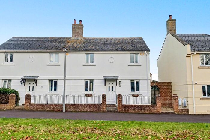 3 Bedroom Semi-Detached House For Sale In West Bay, DT6