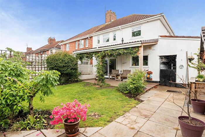 3 Bedroom Semi-Detached House For Sale In Wallingford Road, Knowle, Bristol, BS4