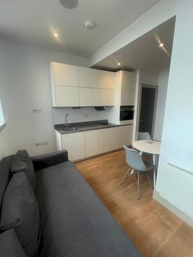 Studio To Rent In Philpot Street, Whitechapel, E1