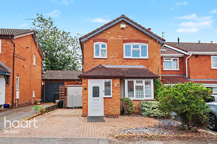 3 Bedroom Detached House For Sale In Barn Close, Wigston, LE18