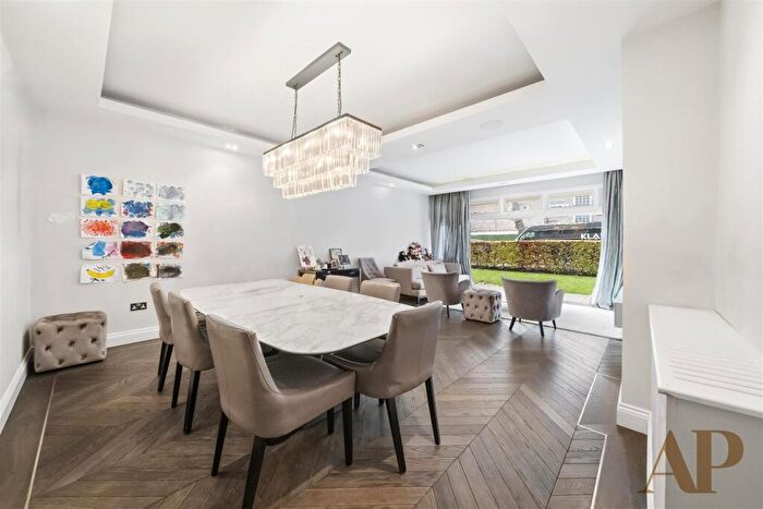 3 Bedroom Apartment To Rent In Imperial Court, Prince Albert Road, NW8