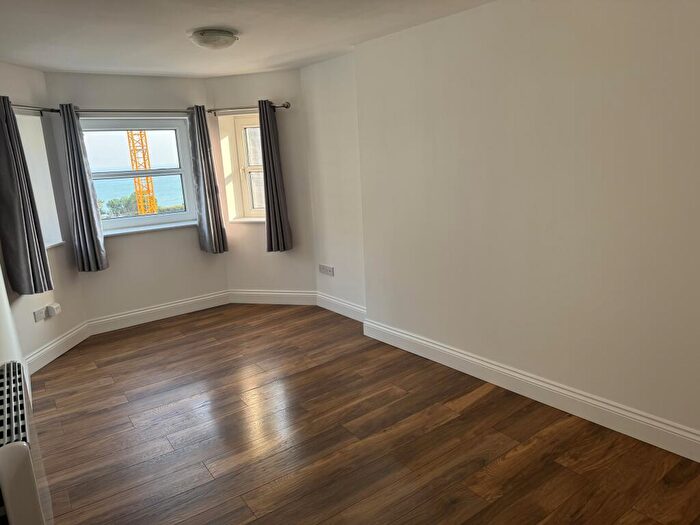 2 Bedroom Flat To Rent In Sandgate Road, Folkestone, CT20