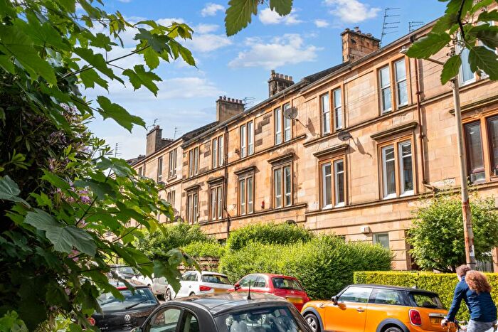 2 Bedroom Apartment To Rent In Grantley Street, Flat /, Shawlands, Glasgow, G41