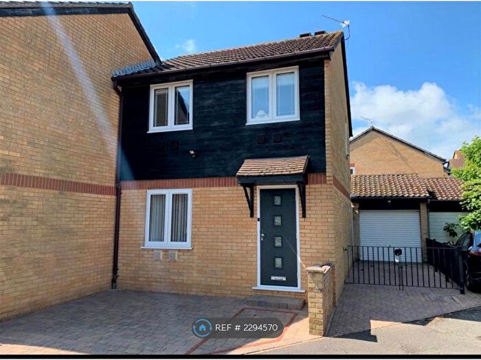 3 Bedroom Terraced House To Rent In Kilberry Close, Isleworth, TW7