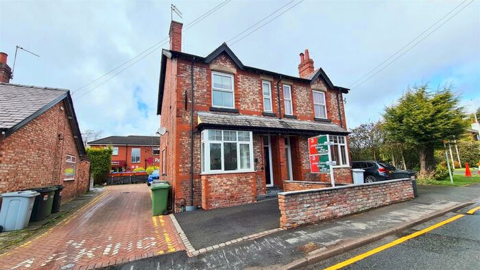 2 Bedroom Duplex To Rent In Hawthorn Street, Wilmslow, SK9