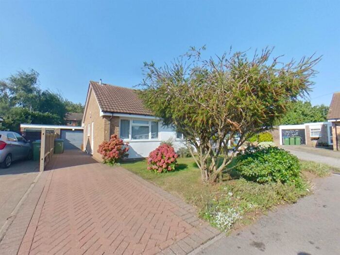 2 Bedroom Semi-Detached Bungalow To Rent In Spenser Close, Warsash, Southampton, SO31