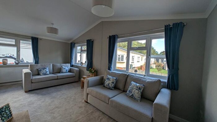 2 Bedroom Park Home For Sale In Birtley, Chester Le Street, DH2