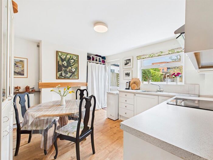 2 Bedroom End Terrace House For Sale In Brookside Terrace, Aylesbury, HP21