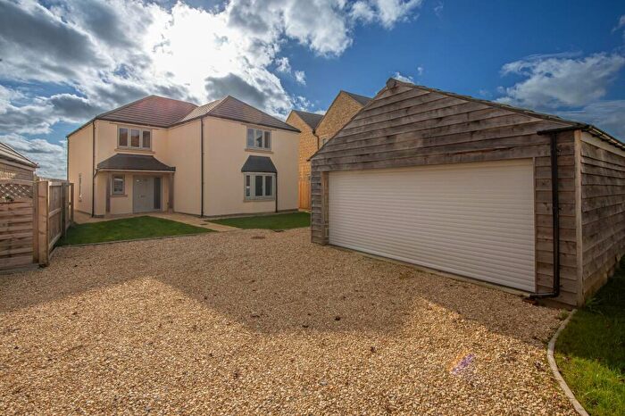 5 Bedroom Detached House For Sale In Lindum House, Brinkworth, SN15