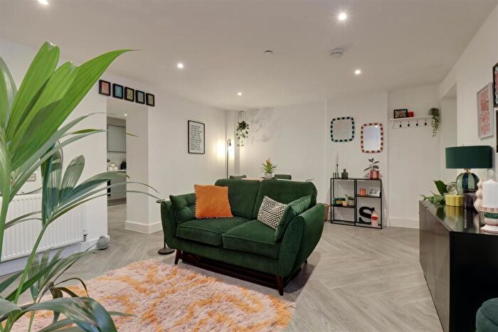 1 Bedroom Flat For Sale In The Old Portsmouth Gaol, PO3